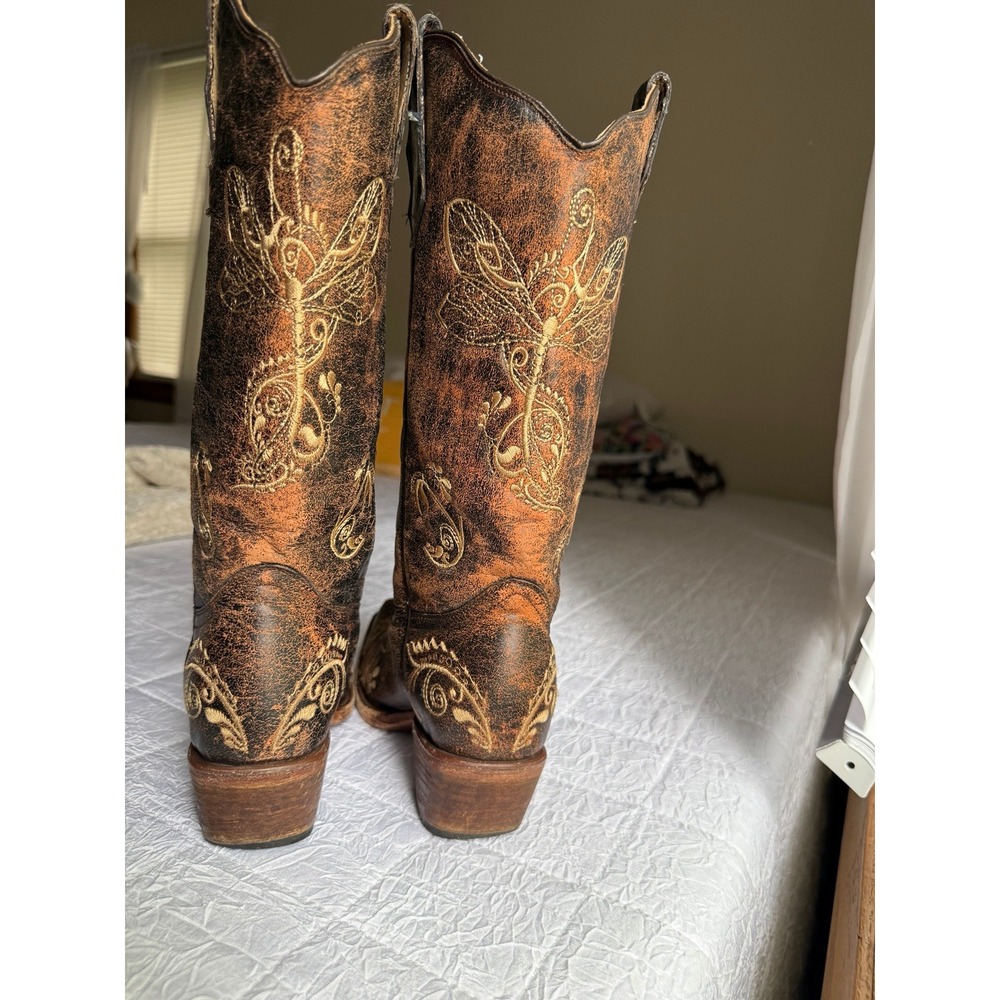 Corral Women Distressed Brown Leather Dragonfly Embroidered Western Boots - Picture 4 of 9